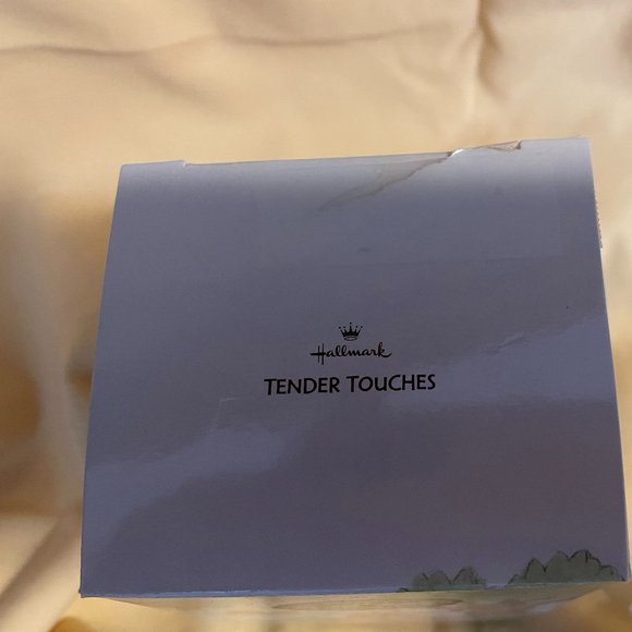 Statue of Liberty  Tender Touches Figurine - Picture 7 of 7